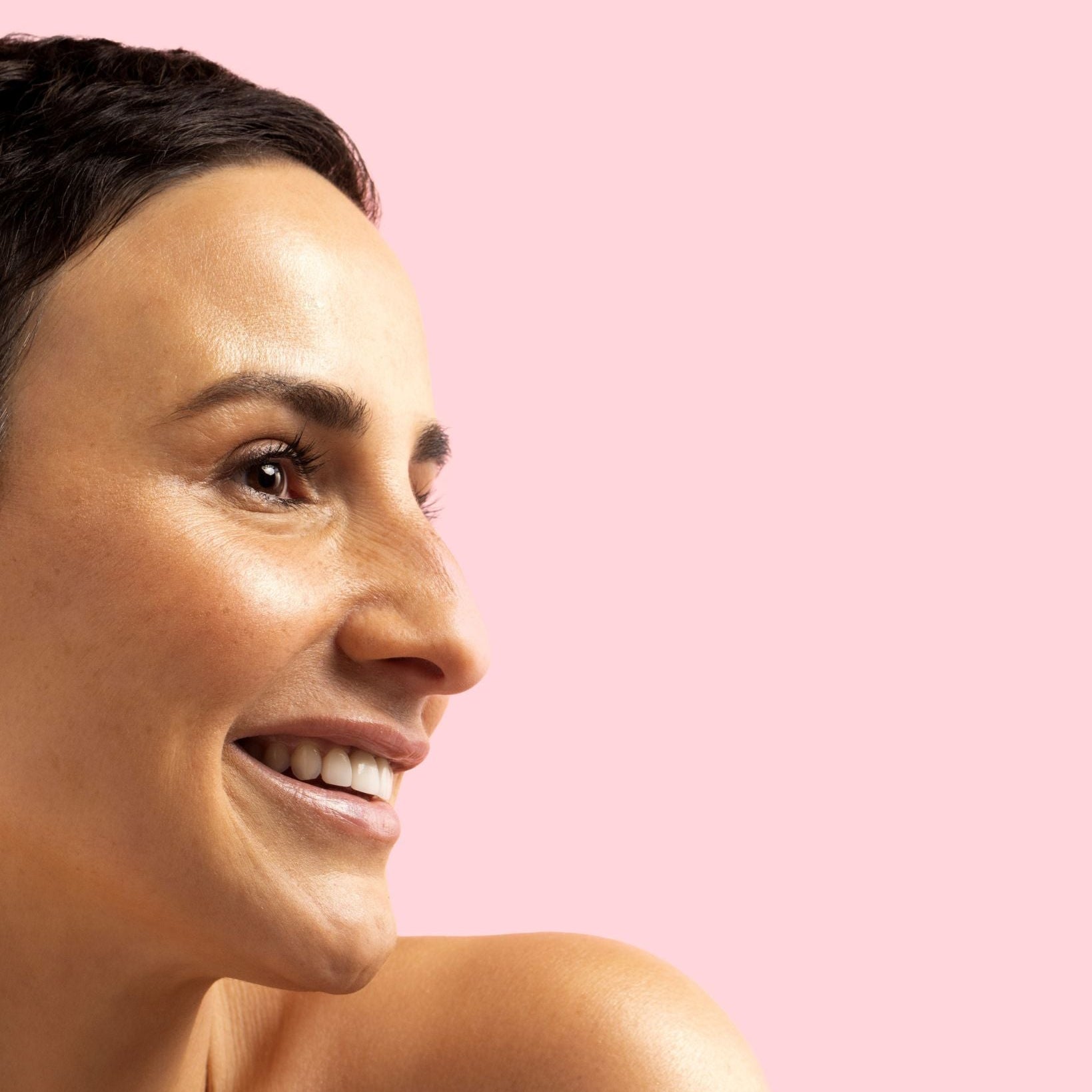 How to repair a damaged skin barrier | In the pursuit of flawless, radiant skin, one overlooked hero plays a crucial role: the skin barrier. This invisible shield, primarily composed of lipids, proteins, and ceramides, acts as our skin’s first line of def